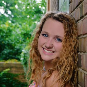 Meet your Posher, Michaela